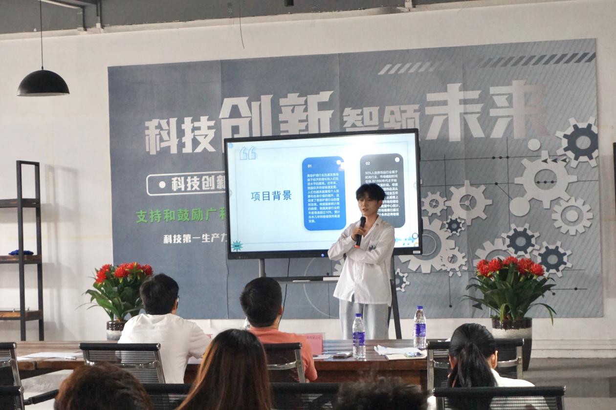 1aeb86c6d62cd78c21efeacc6115fc3