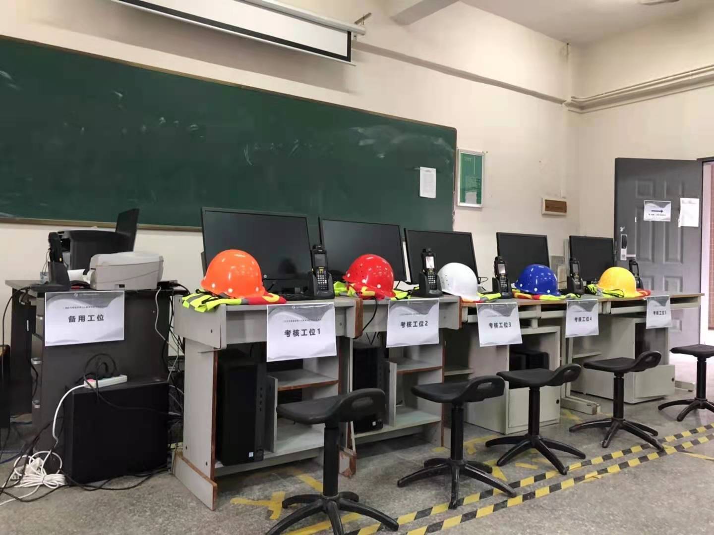 6876b0678560be4c5bd51fe38ac36c8