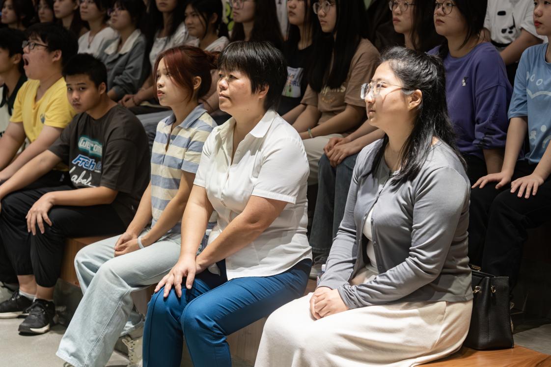 8eedb6bab8e428f1319f9672e798970