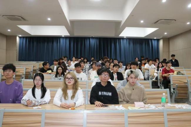 C:/Users/86137/Pictures/1.。。.jpg1.。。