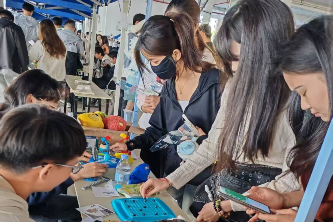 C:\Users\surface\Documents\WeChat Files\wxid_2io1gm7shokt22\FileStorage\Temp\673d29444be68568b7b86aa1ed678f5.jpg