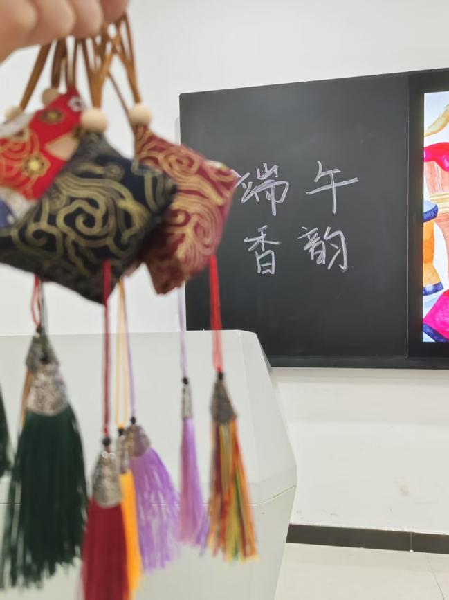 C:/Users/li'yu'mei/OneDrive/桌面/3.jpg3