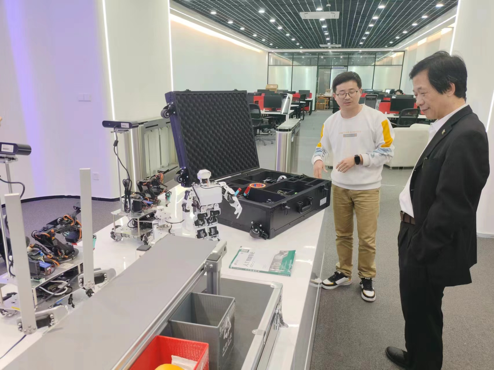 图片4.png 图片4.png