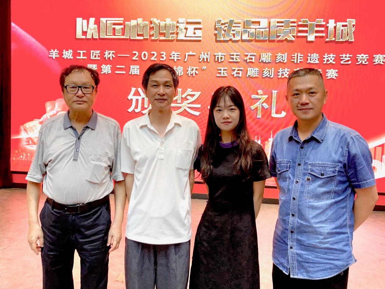 03我校专业教师与广东省工艺美术大师 03我校专业教师与广东省工艺美术大师