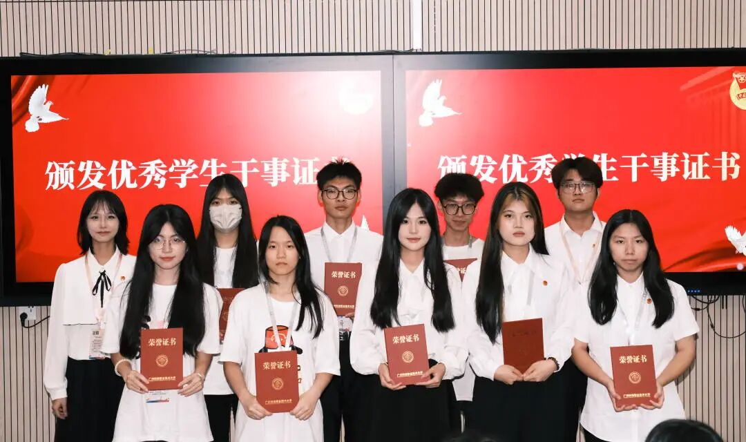 bd5423219528f545f454050623a9dae0