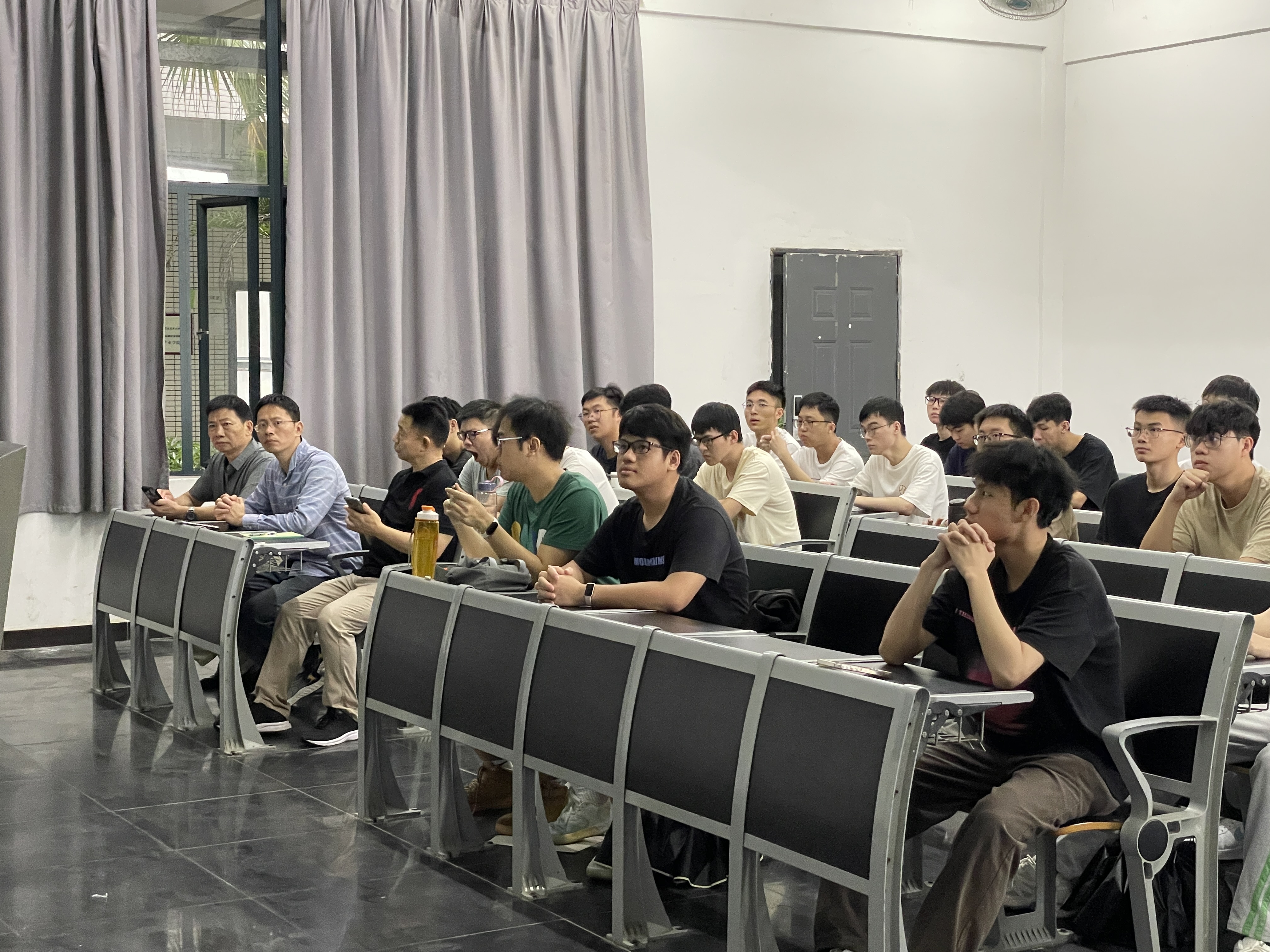 d9e3d33cc31a92580b8d60977e86a27 d9e3d33cc31a92580b8d60977e86a27