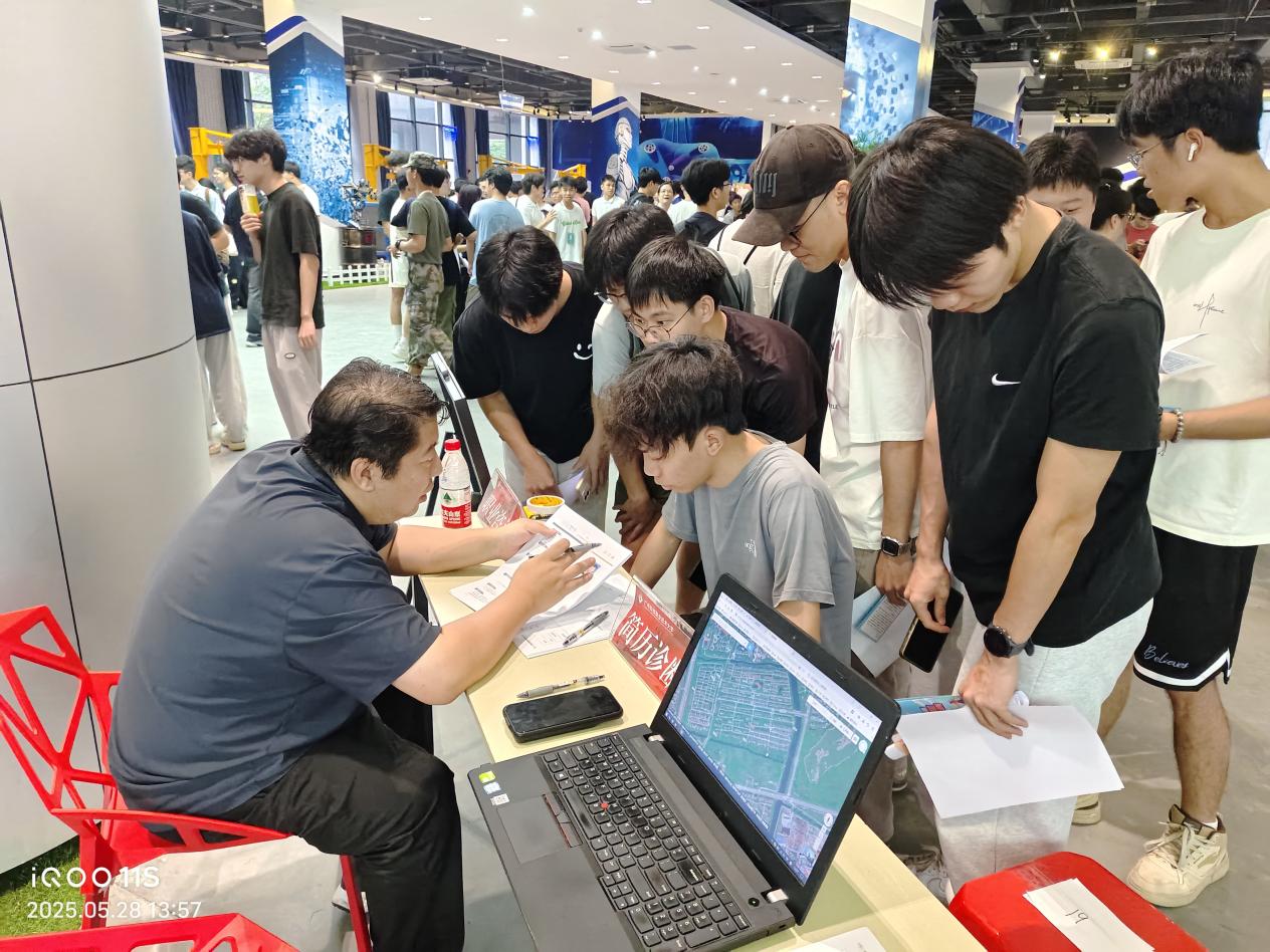 edfccad059fee884a6191631735202c